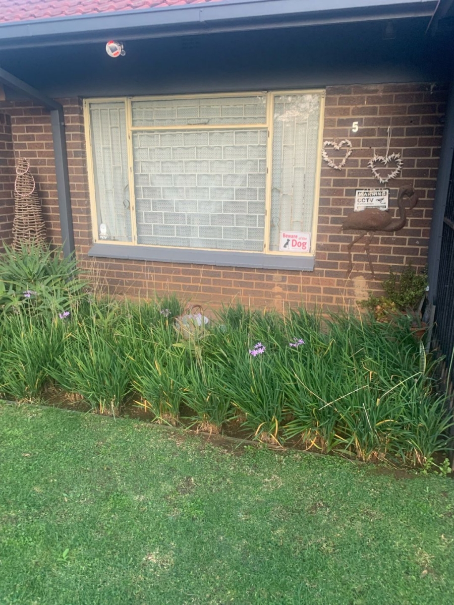 2 Bedroom Property for Sale in Meiringspark North West